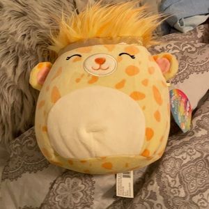 EXTREMLEY RARE BRAND NEW WITH TAGS SQUISHMALLOW